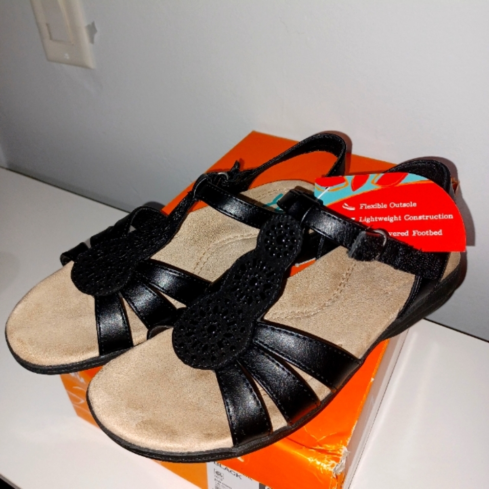 New Yuu black shoes